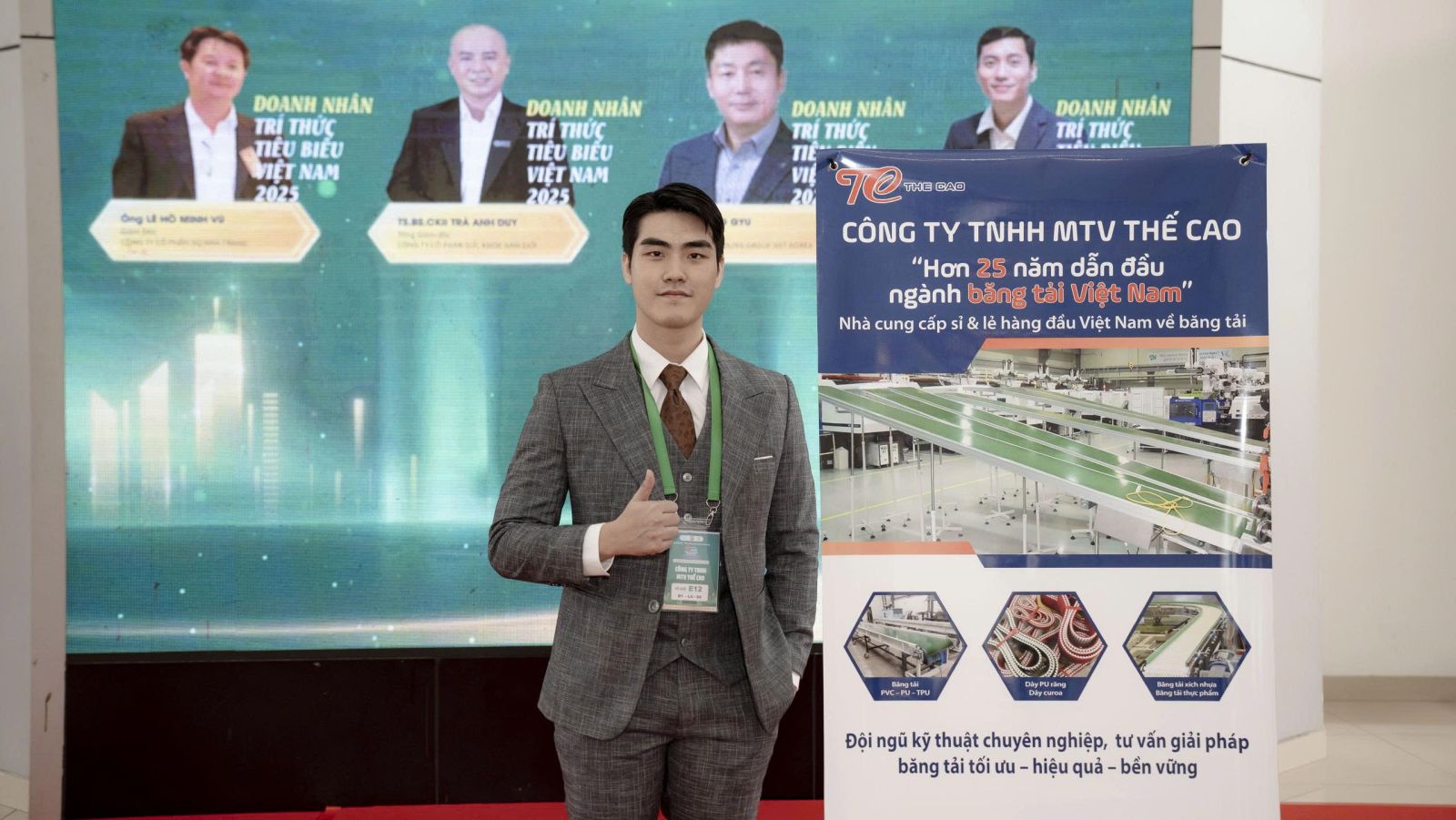 Băng tải Thế Cao nhận giải Top 10 thương hiệu hàng đầu Việt Nam 2025