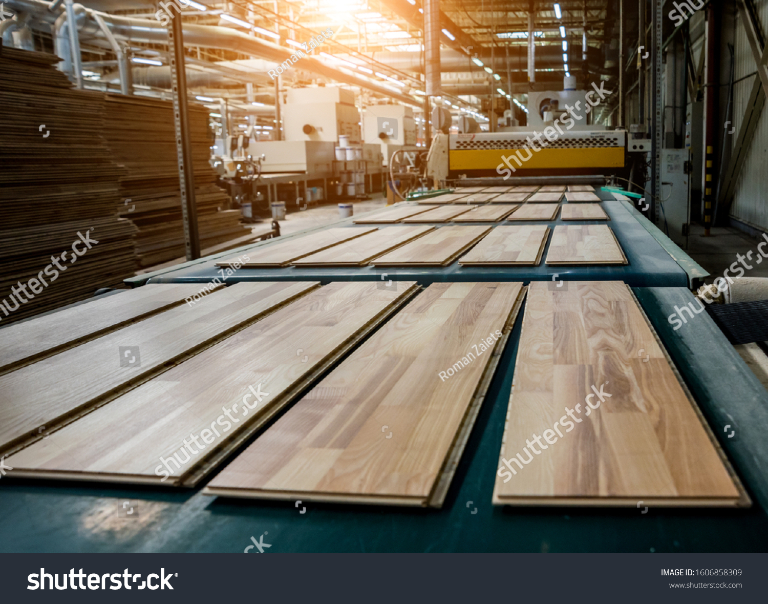 Practical Applications of Industrial Conveyor Belts Across Industries